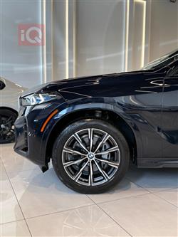 بی ئێم دەبڵیو X6